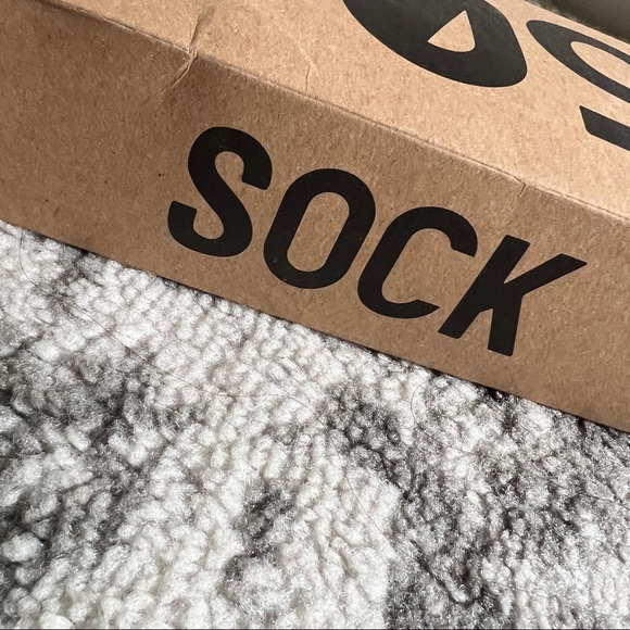 Stylish Ribbed Mid-High Men’s Socks (Free size) - Picture 3 of 6